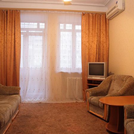 Ukrainian Hotel Service Apartments Kiev Exterior foto