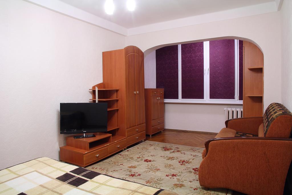 Ukrainian Hotel Service Apartments Kiev Exterior foto