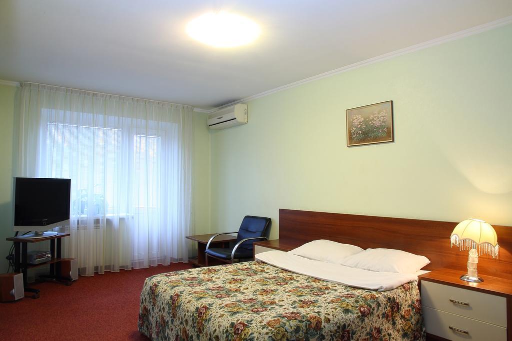 Ukrainian Hotel Service Apartments Kiev Exterior foto