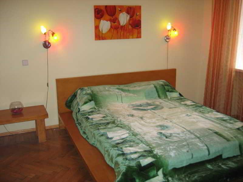 Ukrainian Hotel Service Apartments Kiev Exterior foto