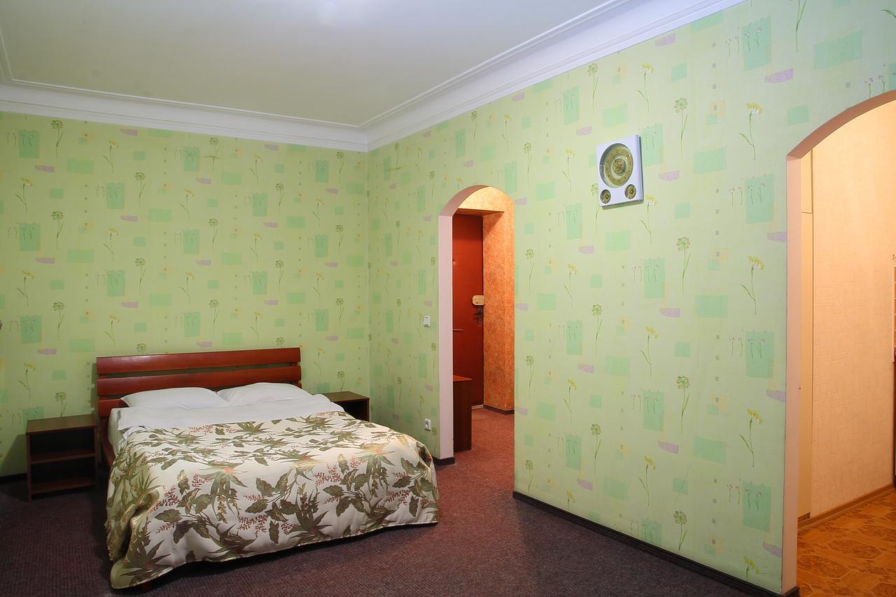 Ukrainian Hotel Service Apartments Kiev Exterior foto